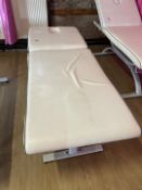 Inclinable Massage Table