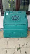 Salt/grit bin