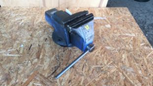 Engineers Vice (L6WT2719)