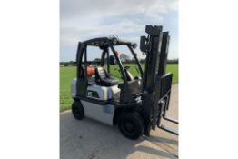Nissan 2.5 Tonne Gas Forklift
