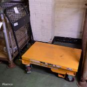 Giant Move Equipment - Hand Truck Platform table lift - model FB300-E - serial 1420103