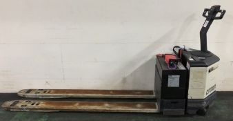 Crown PW3520-80 Pedestrian pallet truck - Serial No. 6A136754 - Battery Type E