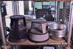 Heater Unit, Extinguisher, Step, Covers, Door Fixtures, Can, Key Holder, 15x Metal Basin Bowls