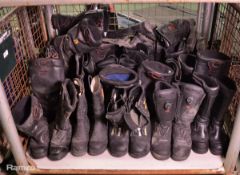 22x pairs various sizes fire safety boots - 7 to 10.5