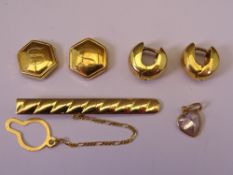ITALIAN 18CT GOLD LADY'S & GENT'S JEWELLERY to include a pair of hexagonal cuff button clips