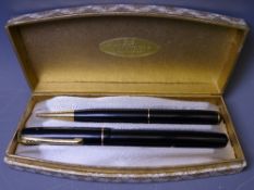 RARE BOOTS (BURNHAM) CHATSWORTH - fountain pen and pencil, boxed set, black with 14ct nib