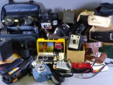 PHOTOGRAPHY ASSORTMENT - Kodak Brownie Flash 20, Conway box camera, Minolta 35mm and a large
