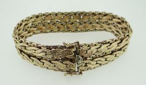 9CT YELLOW GOLD CHUNKY BRACELET HAVING CHAIN DESIGN BORDER, 21cms long, 40.2 grams. Condition