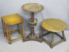 REGENCY TRI-FORM BASE OCCASIONAL TABLE with crows nest detail, 73cms H, 41cms D, a nest of three (