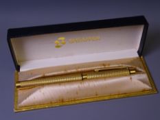 SHEAFFER - Vintage (late 1970s-90s) Gold Filled Diamond Square patterned Sheaffer Targa 1011 White