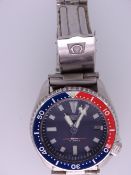 SEIKO SCUBA DIVER'S AUTOMATIC STAINLESS STEEL WRISTWATCH, 150M Water Resist with date aperture and