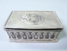 ARTS & CRAFTS SILVER CIGARETTE BOX, London 1901, maker William Hutton & Sons Ltd, 10cms across in