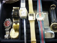 STYLISH MODERN JEWELLERY BOX & CONTENTS including a Niello type silver and black enamel bracelet and