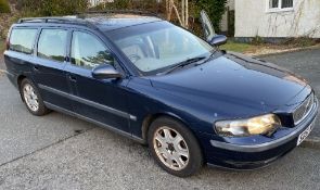 VOLVO V70 2.4 ESTATE REGISTRATION NO: SD51 WVU - blue, petrol, approximately 83,000 miles, with