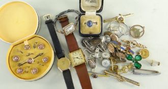 ASSORTED JEWELLERY & WATCHES comprising boxed brooch and studs, coin set and other cufflinks, four