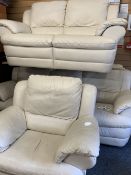 NATUZZI CREAM LEATHER EFFECT THREE PIECE LOUNGE SUITE consisting of three seater settee, 96cms H,