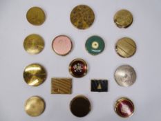 LADY'S COMPACTS a good assortment (15)