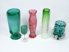 LISKEARD & OTHER ART FORM GLASSWARE, 5 pieces to include a floral cut Cranberry vase, 22cms H, a