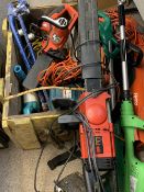 GARDEN ELECTRICALS - a mixed quantity to include Makita and other hedge trimmers, Black & Decker