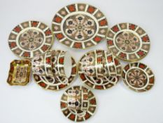 ROYAL CROWN DERBY 1128 PATTERN CABINET PORCELAIN, 19 PIECES - to include a 21.5cms side plate, 16cms