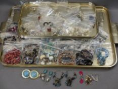 QUALITY COSTUME JEWELLERY - 50 necklaces and 50 pairs of earrings, all individually bagged,
