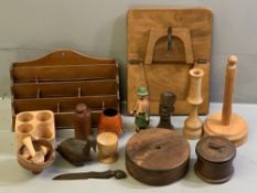 TREEN - good vintage letter rack, carved busts and a large assortment of other treen items