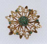 YELLOW METAL EMERALD OPENWORK BAR BROOCH, 5.1gms Condition Report: appears in good overall