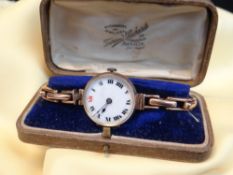 VINTAGE 9CT GOLD LADIES WRISTWATCH having expanding 9ct gold bracelet, 22.2gms, in fitted Townsend &