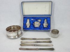 HALLMARKED SMALL SILVERWARE to include a 9cms diameter bottle coaster, Birmingham 1998, Maker W I