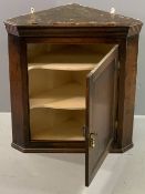 ANTIQUE OAK CORNER CUPBOARD, wall hanging with three shelf interior, 75cms H, 72cms W, 43cms D