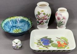 PORTMEIRION OVEN TO TABLEWARE DISH, 25 x 31.5cms, Portmeirion 'Botanic Garden' vases, 22cms and 17.