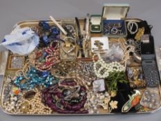 VINTAGE & LATER COSTUME JEWELLERY & COLLECTABLES including a good group of colourful stone and paste