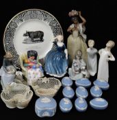 ASSORTED COLLECTORS CHINA, including pair Belleek trefoil baskets, 13cms diameter, ten Wedgwood