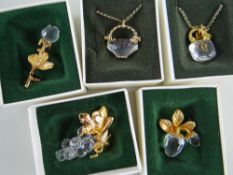 FIVE VARIOUS SWAROVSKI 'CRYSTAL MEMORIES' JEWELLERY, gilt mounts, in original boxes (5)