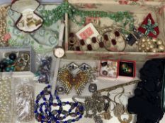 GOLD, SILVER & COSTUME JEWELLERY, a mixed quantity including a worn shank signet ring, possibly