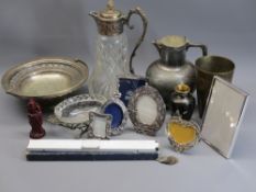 MIXED EPNS, OTHER METALWARE & COLLECTABLES GROUP to include silver plated portrait frames (4),