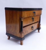 Biedermeier-Modellkommode Franken, um