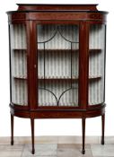 Eleganter Vitrinenschrank England,