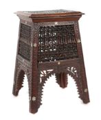 Persischer Beistelltisch