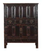 Großer Schrank China, 20. Jh., Holz,