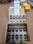 Box of Fuji Electric AR22F5M-10E4G Command Switches