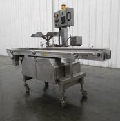 Universal Labeling SL10 Clamshell Bottom Labeler