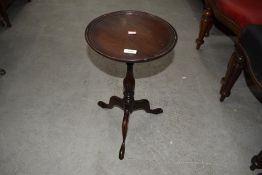 A reproduction wine table, diameter approx. 30cm