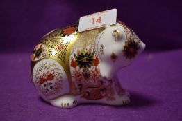 A Royal Crown Derby paperweight Rocky Mountain Imari Bear with a Gold stopper
