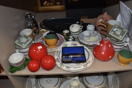 A really varied lot of vintage and modern ceramics, including plates, cups,soup bowls and more, also