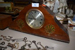 A mantle clock having transfer design and serpentine design