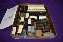 Six 00 gauge GWR Passenger & Goods Trains, Hornby 4-4-0 Loco & Tender County of Bedford 3821 with