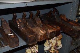 A selection of woodworkers beech wood jack planes including Varvill and sons of York