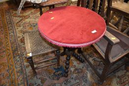 A traditional gypsy table on bobbin turned frame, diameter approx. 52cm