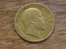 A 1905 Edward VII Gold Half Sovereign and a collection of mainly GB Coins, Pennies, Halfpennies